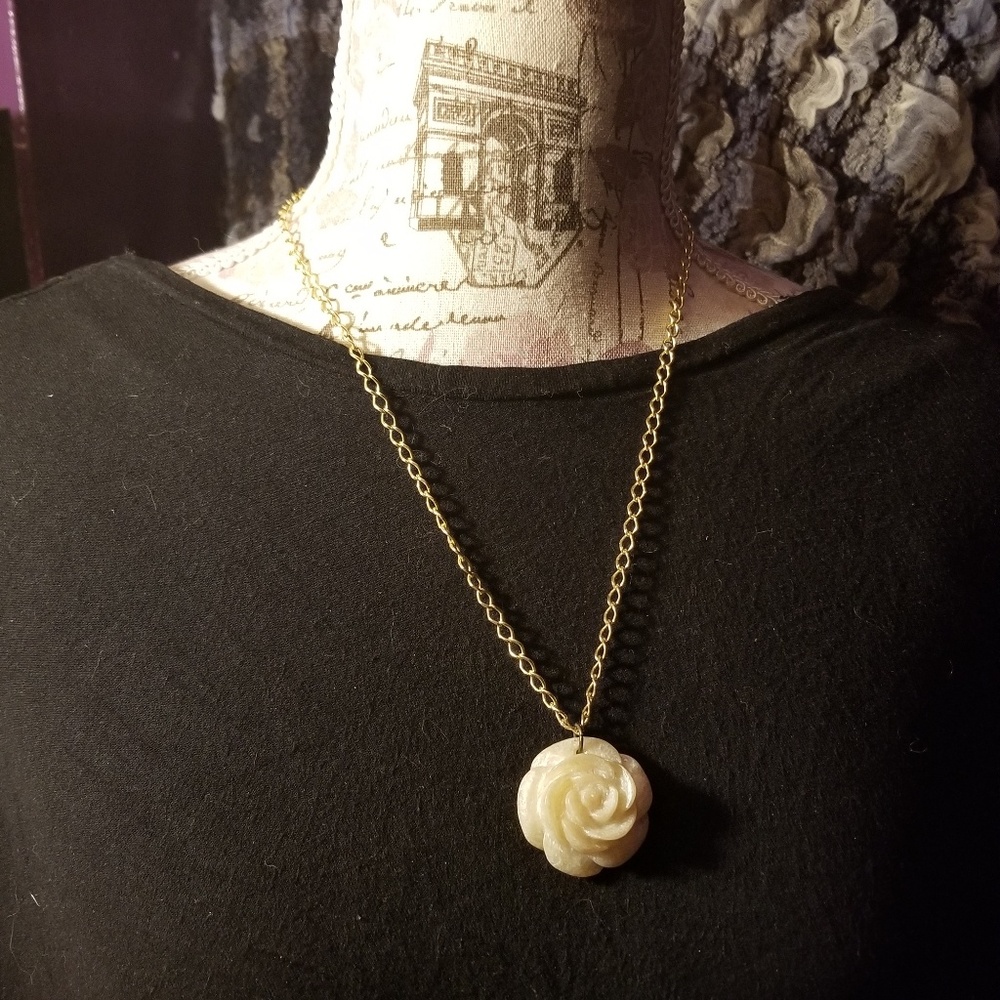Pretty Carved Shell Rose Necklace - Picture 3 of 7